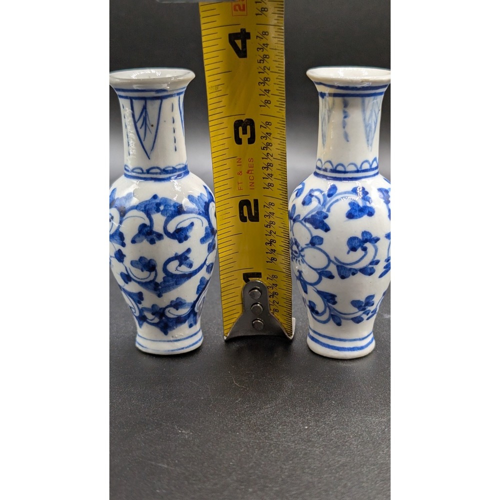 Chinese Blue and White Porcelain 4" Bud Vase With Floral Pattern Set Of 2